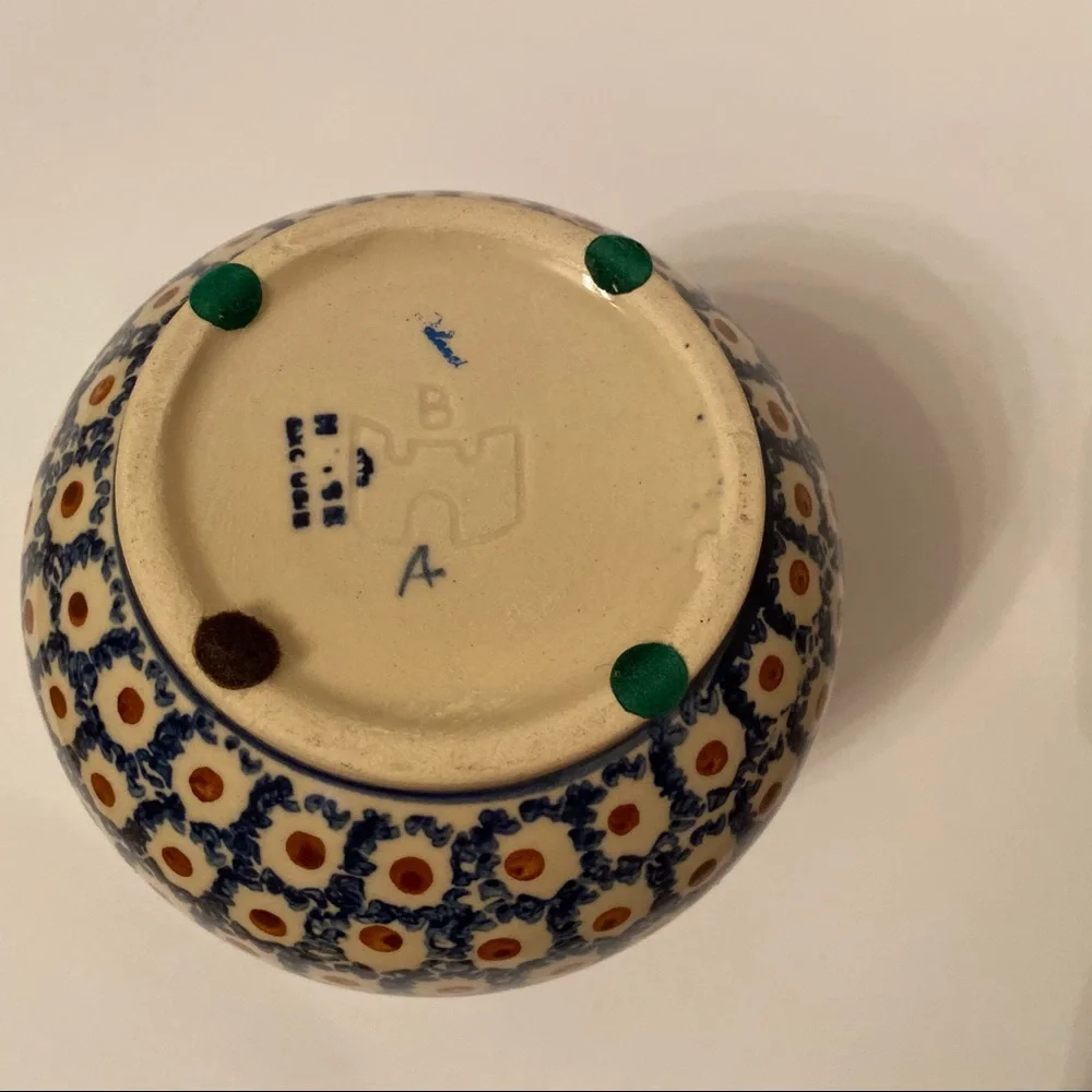 POLISH POTTERY VINTAGE PITCHER BLUE WHITE POLAND HANDMADE HOME DINING SERVEWARE